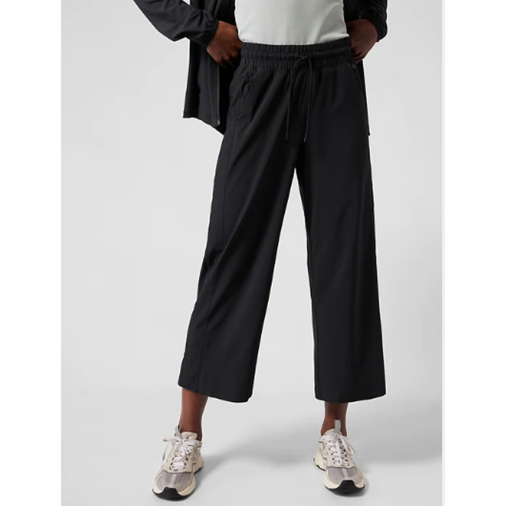 Athleta 10 black Avenue Wide Leg Crop Pant lightweight travel comfortable lounge